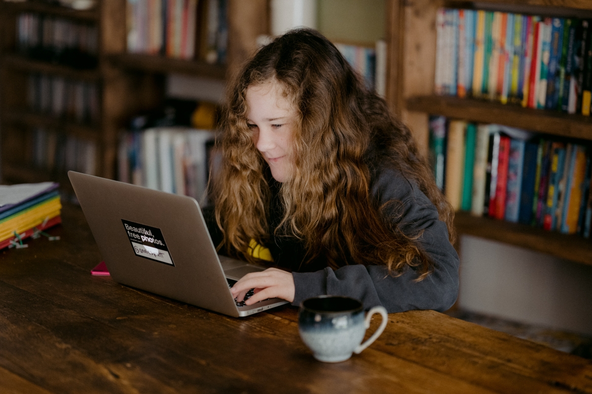 21 cursos universitarios en español, gratuitos y online en Junio